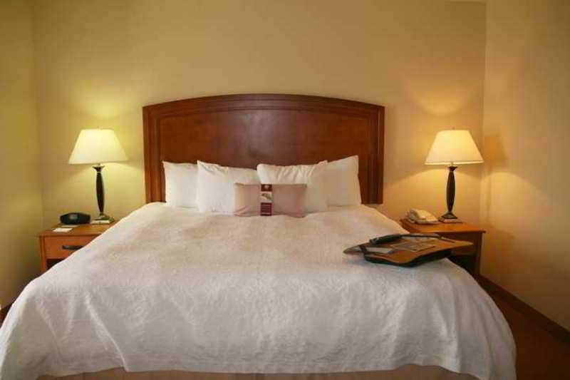 Hampton Inn Champaign/Urbana Rom bilde